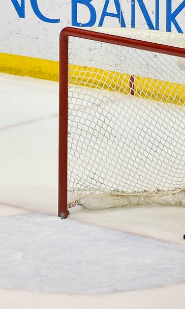 Blues edged by Blackhawks in 4-2 loss after Chicago clinches on empty-netter